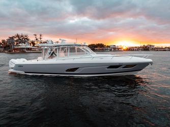 40' Intrepid 2021