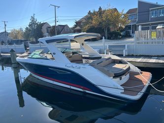 31' Sea Ray 2018