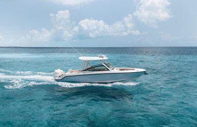 28' Boston Whaler 2022