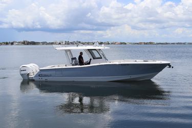 36' Robalo 2021