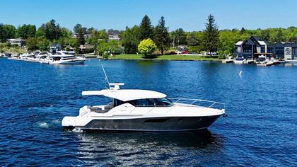 46' Tiara Yachts 2022