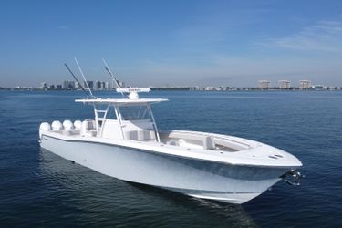 42' Invincible 2022