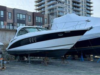40' Cruisers Yachts 2008