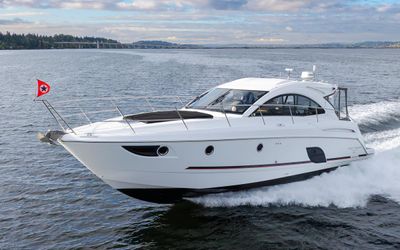 44' Beneteau 2015