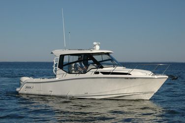 32' Boston Whaler 2023