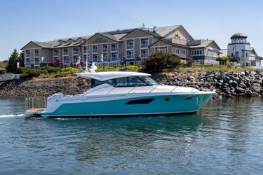 44' Tiara Yachts 2023