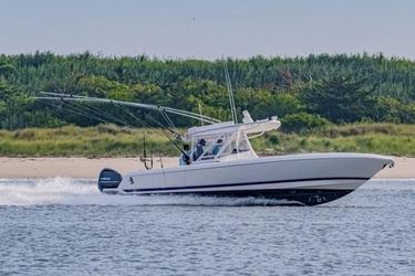 32' Intrepid 2016