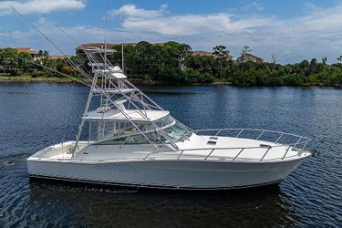 43' Viking 1995 Yacht For Sale