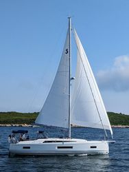 40' Beneteau 2021