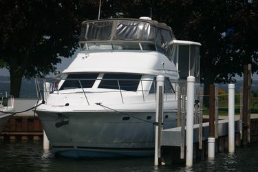37' Cruisers 2001