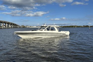 38' Boston Whaler 2024