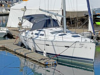 37' Beneteau 2006