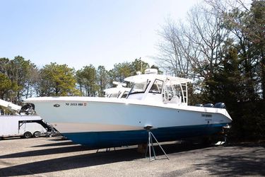 35' Everglades 2015