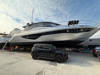 61' Cranchi 2016
