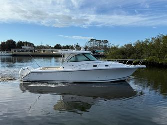 38' Pursuit 2018
