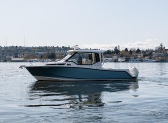 32' Boston Whaler 2020