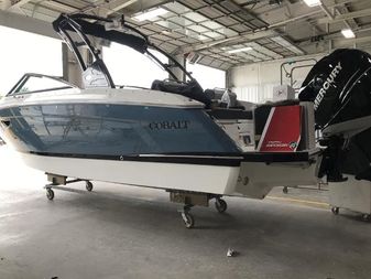 Cobalt R6 Outboard