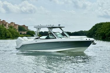 28' Boston Whaler 2023