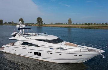 80' Fairline 2010