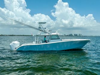 42' Yellowfin 2023