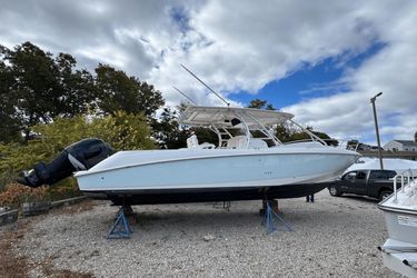 32' Boston Whaler 2008