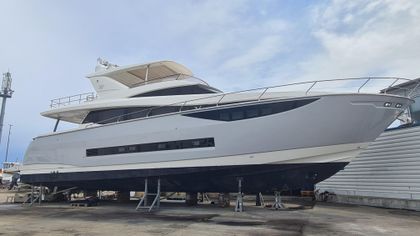 76' Prestige 2015