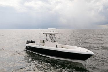 32' Intrepid 2014