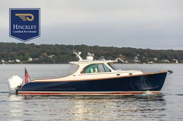 35' Hinckley 2024