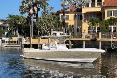 33' Intrepid 2019