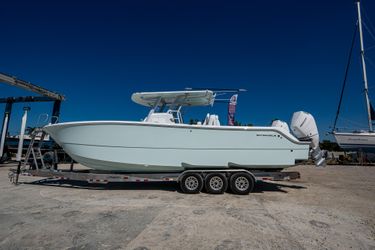 34' Invincible 2025