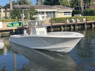 36' Invincible 2016