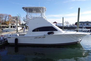 36' Luhrs 2001